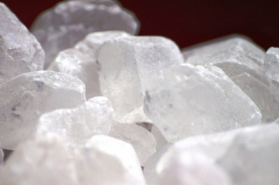 Почему сахар липкий?