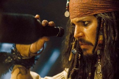 Почему ром является напитком пиратов?