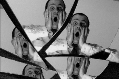 Чем опасно разбитое или треснутое зеркало?