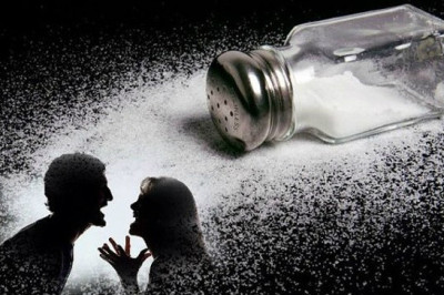 Почему возникнет ссора,если рассыпать соль?