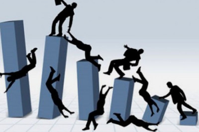 Споткнуться на ровном месте- с чем связано?