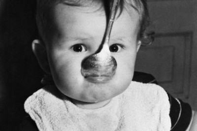 Почему принято дарить младенцу серебряную ложечку?