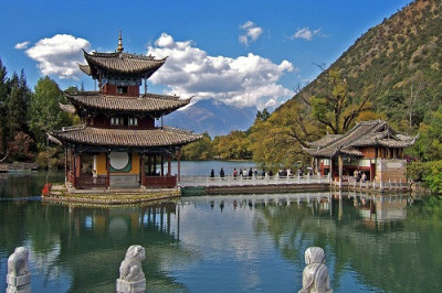 Из-за чего Китай называется 