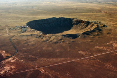 Как образуются кратеры от метеоритов?