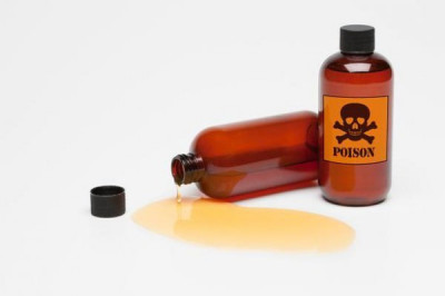 Как витамины,алкоголь и солнечный свет могут стать смертельными для человека?