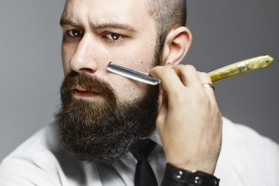 5 жутких роковых процедур бритья,приведших к смерти