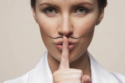 Отчего у женщин не растут усы?