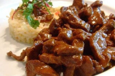  Кто создал блюдо бефстроганов?