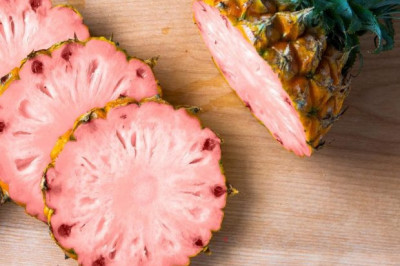 Розовые ананасы 