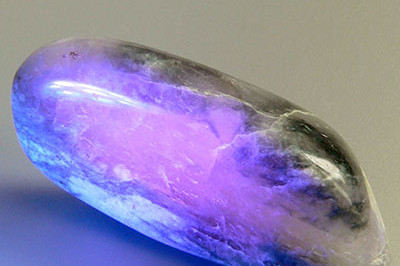 Есть ли камни, которые меняют цвет?