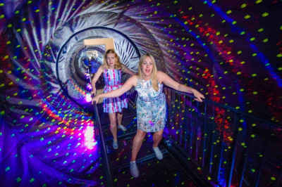 Музей иллюзий вызывает потрясающие ощущения 