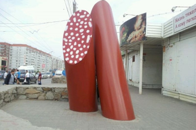 Интересные памятники продуктам