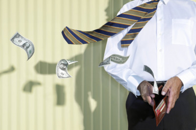 Почему люди теряют деньги?