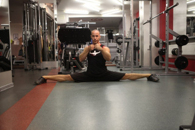 Как сесть на шпагат?