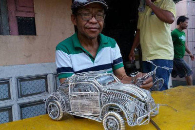 Невероятные поделки разных моделей транспорта из проволоки