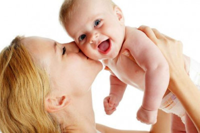 Почему женщинам свойственно сюсюканье с детьми? 