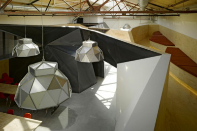 Офис компании Red Bull шокирует своим дизайном