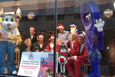 Как наступление праздников влияет на оформление витрин?