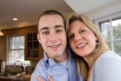 Чем привлекают мужчин женщины постарше?