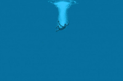 5 инстинктивных реакций утопающего