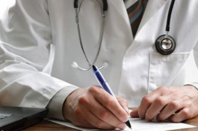 Почему многие врачи так неразборчиво пишут?