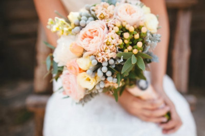 Свадебный букет нельзя бросать?