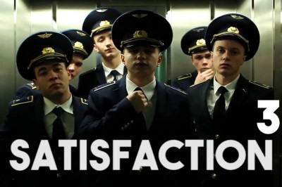 Как курсантов Ульяновского летного училища  поддерживает народ...