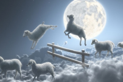 Почему иногда бывает страшно спать?