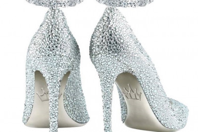 Невероятная линейка королевских туфель