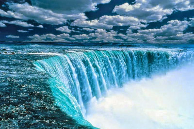 Чем необычен Ниагарский водопад?