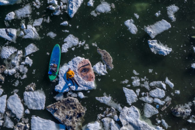 Портреты всем известной женщины, которую пора спасать