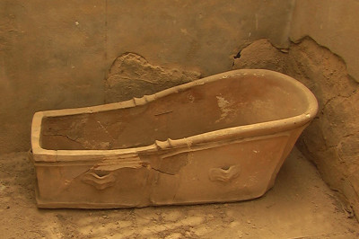 Каков возраст у ванны?