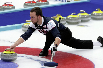 В чем суть керлинга?