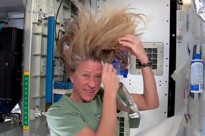 Как моются космонавты на борту корабля?