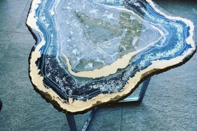 Необычные столы, сделанные из агата