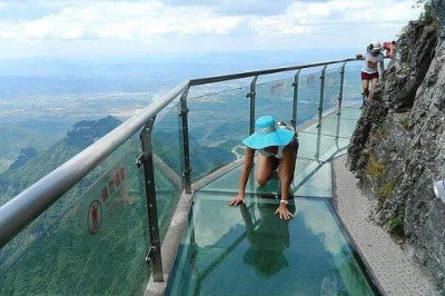 О стеклянном мосте 