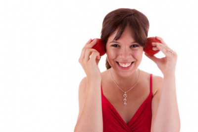 Почему краснеют уши?