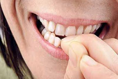 Зачем люди грызут ногти и как от этого избавиться?