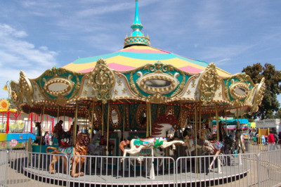 Как появились карусели?