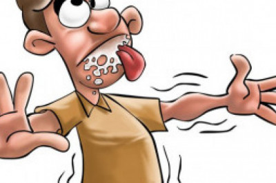 Нужно ли вставлять что-либо между зубами человеку,у которого случился эпилептический припадок?