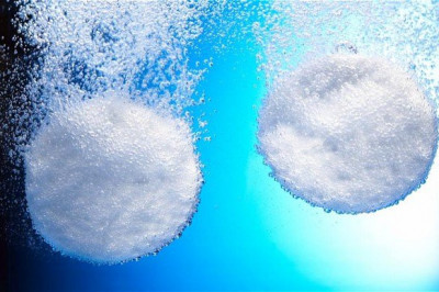 Как ацетилсалициловая кислота может помочь человеку?