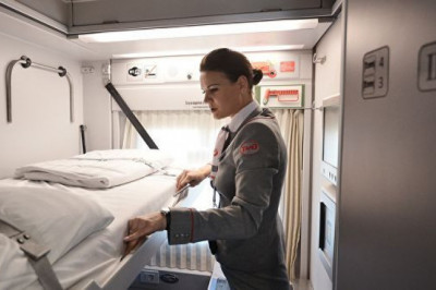 Почему в поезде запрещено спать на своем постельном белье?