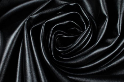 Как отличить кожу от кожзама на изделии дома?