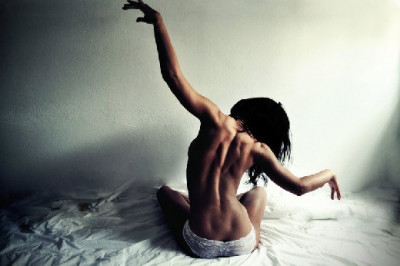 Как состояние спины человека связано с его уверенностью?