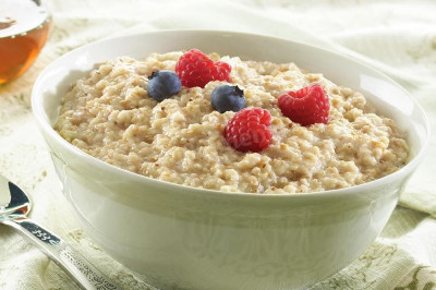 Почему так важно есть на завтрак кашу?