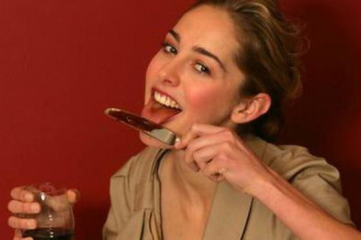 Почему не стоит есть с  ножа?