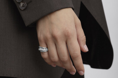 Как характеризует человека ношение кольца на мизинце?