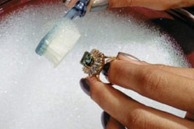 Чем можно почистить золотые изделия?