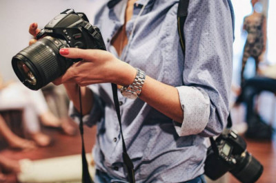 Как вести себя перед  камерой во время фотосъемки ?