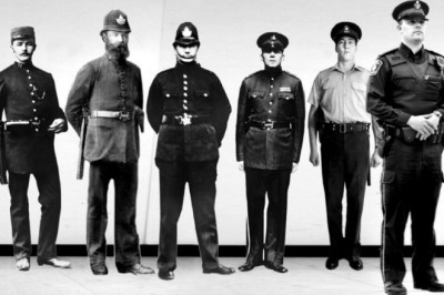 Почему полицейских иногда зовут бобби и архаровцами?